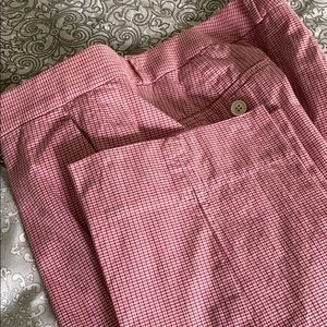 Red houndstooth cotton crop